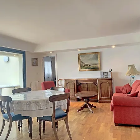 T4 Spacieux Avec Terrasse, Ascenseur Et Parking Face A La - Fr-1-349-124 Daire