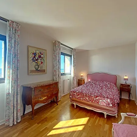 T4 Spacieux Avec Terrasse, Ascenseur Et Parking Face A La - Fr-1-349-124 Daire Larmor-Plage
