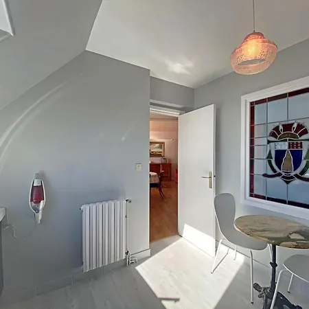 T4 Spacieux Avec Terrasse, Ascenseur Et Parking Face A La - Fr-1-349-124 * Larmor-Plage
